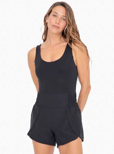 ACTIVE WOVEN SHORTSIE